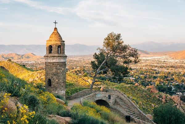 Landscape view of Mount Rubidoux park's tower